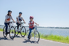 星野リゾートの若者向けブランド「BEB5土浦」、ジュニア用自転車レンタル開始、家族でのサイクリング旅を提案