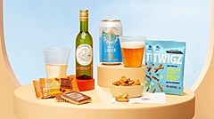 エア・カナダ、エコノミークラス機内食をアップグレード、国内・北米線ではビール・ワインの無料提供も