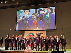 ツーリズムEXPO2024が始まる、「旅の価値」を新たなカタチに、俳優・山口智子さんもブースをめぐった初日を取材した