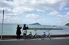 福岡県糸島で自転車ツーリズム、ガイド付きツアー販売、朝ドラ「おむすび」の舞台で地域活性化