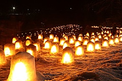 栃木県「湯西川温泉かまくら祭」を日帰りで、東武鉄道が臨時列車を運行、連絡バスで夕暮れ前に到着